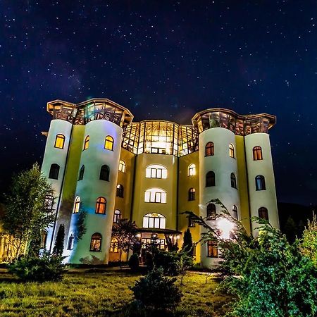 Castelul De Vis Hotell Petroşani Eksteriør bilde