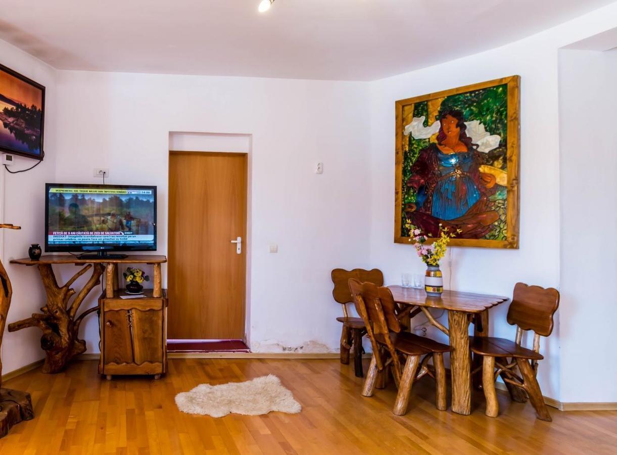Castelul De Vis Hotell Petroşani Eksteriør bilde