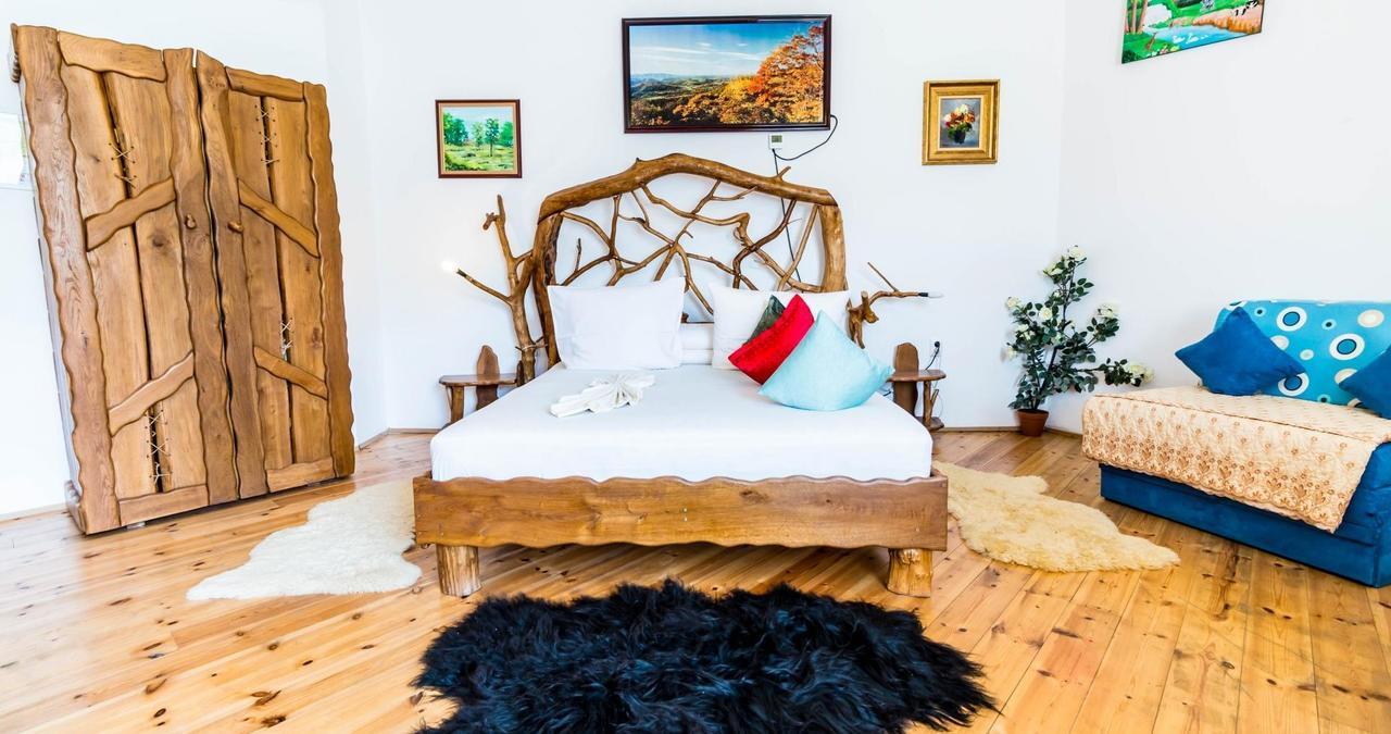 Castelul De Vis Hotell Petroşani Eksteriør bilde